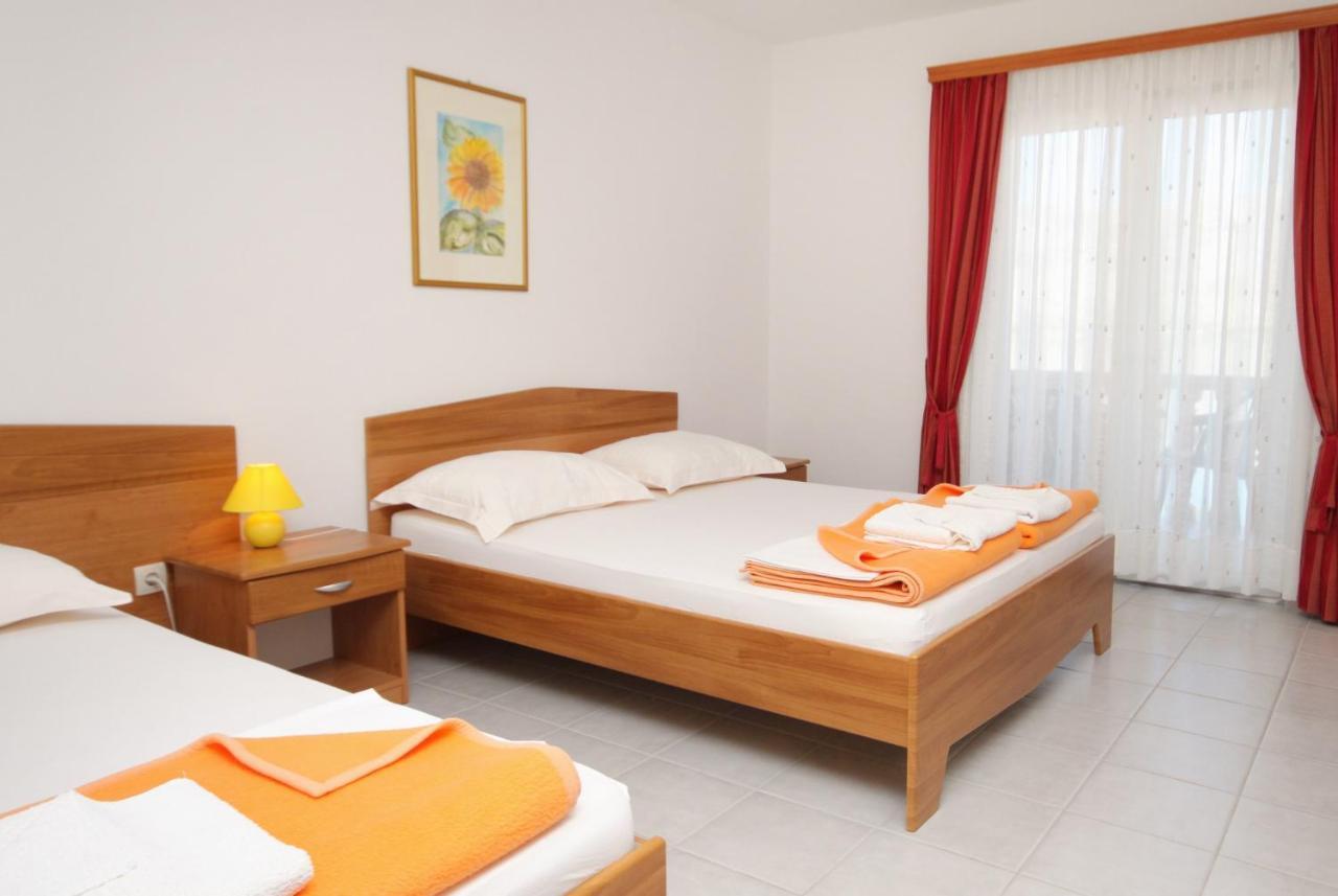 Apartments And Rooms By The Sea Vinjerac, Zadar - 3248 Exterior photo